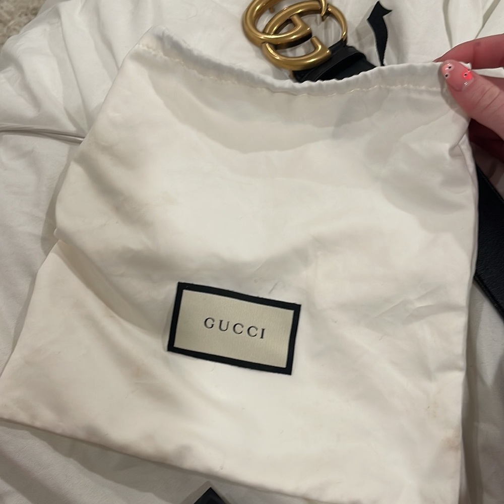 Gucci Black Leather Belt - AUTHENTIC - Picture 4 of 5